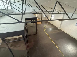 Commercial unit To Let in Claremont