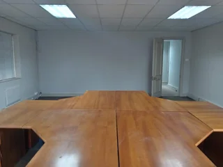 597m² Office to rent Rivonia
