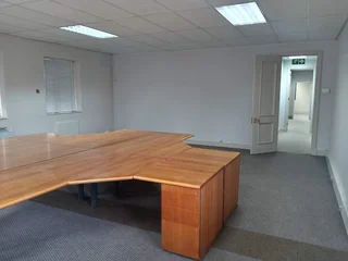 597m² Office to rent Rivonia