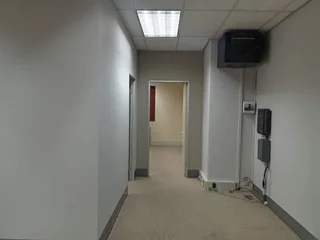 597m² Office to rent Rivonia