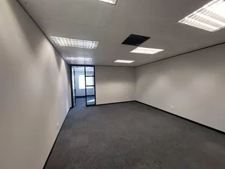 68 sqm Office to let in Bedfordview