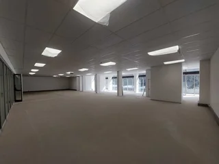 365 sqm office to Let in Bedfordview