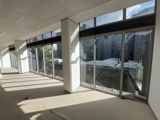 365 sqm office to Let in Bedfordview