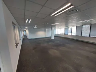 3722 sqm Office to Let in Bedfordview