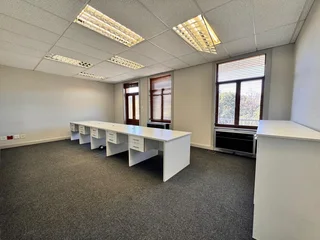 254 sqm Office to Let in Sandton