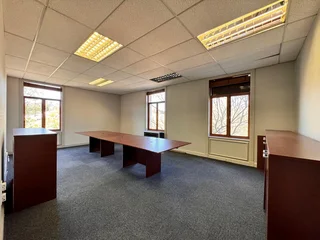 254 sqm Office to Let in Sandton