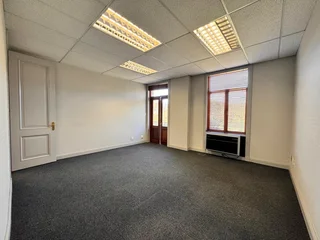 254 sqm Office to Let in Sandton