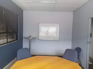 675m² Warehouse to rent Linbro Park