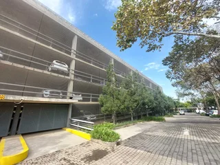 882 sqm Office to Let in Bedfordview