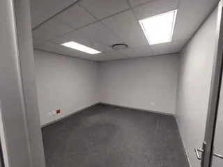 1140 sqm Office to Let