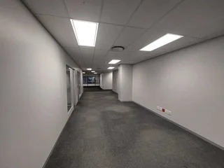 1140 sqm Office to Let