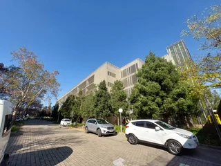 1140 sqm Office to Let