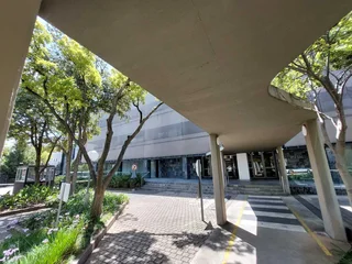 1140 sqm Office to Let