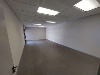 1227 sqm Office to Let in Bedfordview