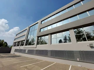 742 sqm Bedfordview Office to Let