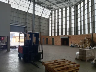 741m² Warehouse to rent, Linbro Park