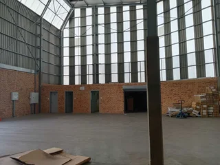 741m² Warehouse to rent, Linbro Park