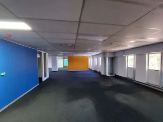 2389 sqm 1st Floor Office to Let