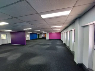 2389 sqm 1st Floor Office to Let