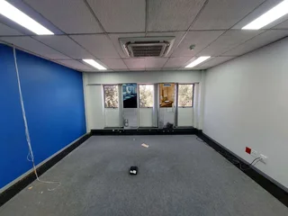 2389 sqm 1st Floor Office to Let
