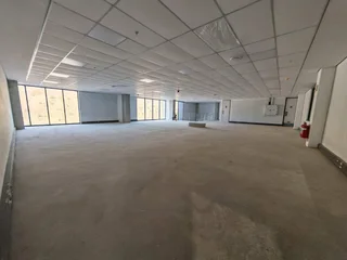 4&#39;788m2 Warehouse TO RENT/TO LET in Glen Anil | Swindon Property