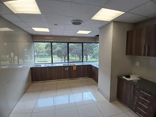 1993 sqm Office to Let in Bedfordview