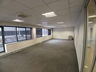 1993 sqm Office to Let in Bedfordview