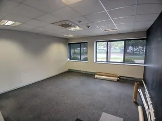1993 sqm Office to Let in Bedfordview