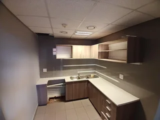 1575 sqm Office to Let in Rosebank