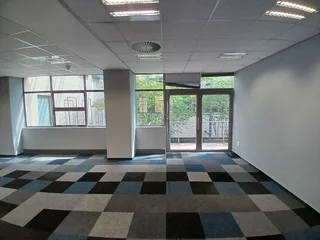 1575 sqm Office to Let in Rosebank