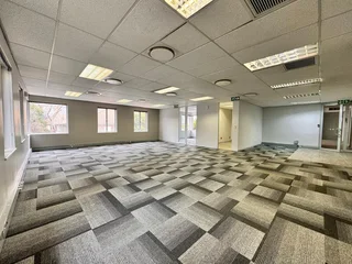 172 sqm Office to Let in Sandton