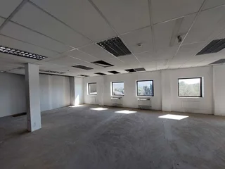 150 sqm Office to Let in Bedfordview