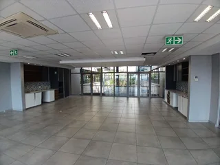 1575 sqm Office to Let in Rosebank