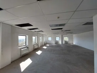 150 sqm Office to Let in Bedfordview