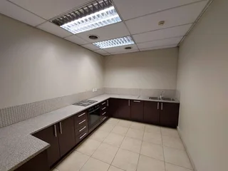 150 sqm Office to Let in Bedfordview