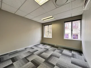 172 sqm Office to Let in Sandton