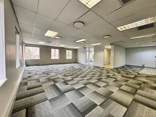 172 sqm Office to Let in Sandton