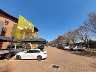 150 sqm Office to Let in Bedfordview