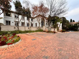 172 sqm Office to Let in Sandton