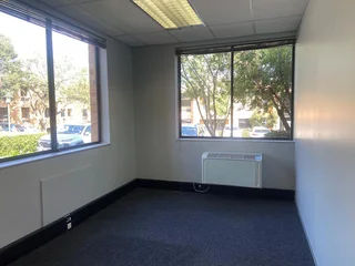 279 sqm Office To Let in Bryanston