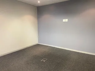 279 sqm Office To Let in Bryanston