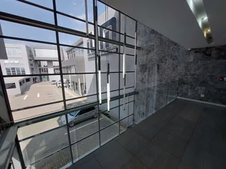 369 sqm Office to Let in Bedfordview