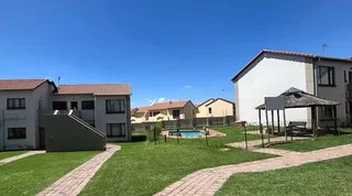 A Modern Lock-Up &amp; Go Lifestyle — 2 Bedroom Apartment with Balcony Awaits in Mondeor