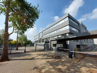 749 sqm Office to Let in Bedfordview