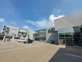 749 sqm Office to Let in Bedfordview