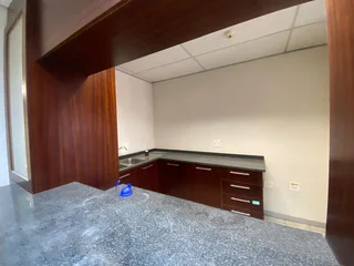 183 sqm Office To Let in Fourways