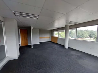 749 sqm Office to Let in Bedfordview