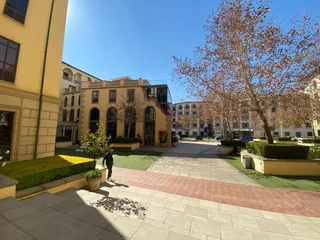 183 sqm Office To Let in Fourways