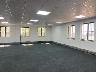 381 sqm Office To Let in Bryanston