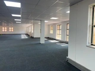 381 sqm Office To Let in Bryanston